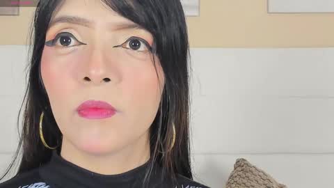 Snapshot of lisalain chatting on May 26, 12:01 pm lisa online show from May 26, 12:01 pm