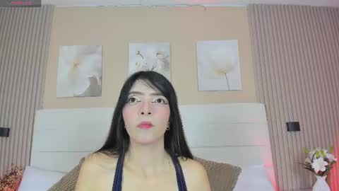 Snapshot of lisalain chatting on June 24, 11:53 am lisa online show from June 24, 11:53 am