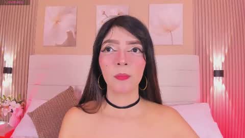 Snapshot of lisalain chatting on July 25, 12:03 pm lisa online show from July 25, 12:03 pm