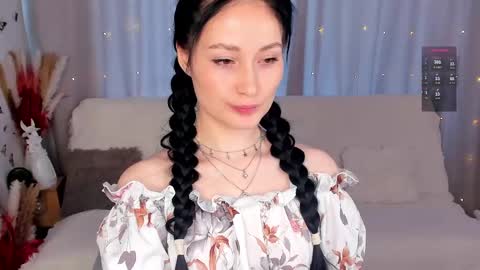 Snapshot of lisamooore chatting on February 14, 9:56 am Lisa Moore online show from February 14, 9:56 am