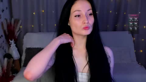 Snapshot of lisamooore chatting on March 6, 3:56 pm Lisa Moore online show from March 6, 3:56 pm