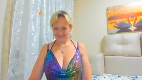 Snapshot of lisasimsx chatting on July 20, 1:09 am Lisasimsxs online show from July 20, 1:09 am