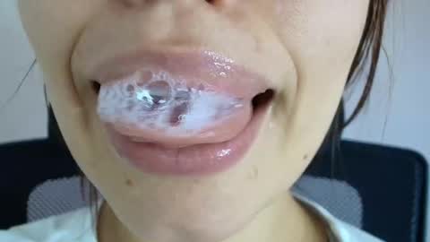 Lisbet online show from September 14, 9:14 pm