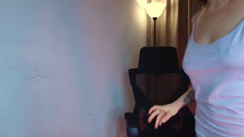 Lisbet online show from March 14, 9:20 pm