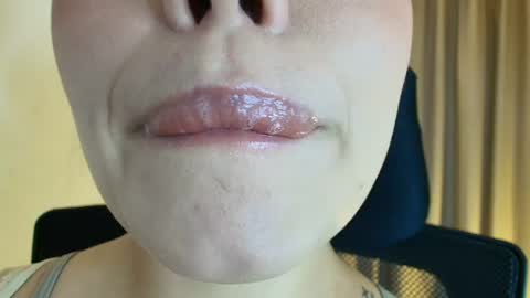 Snapshot of lisbet_21x chatting on May 22, 9:53 pm Lisbet online show from May 22, 9:53 pm