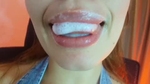 Snapshot of lisbet_21x chatting on July 22, 8:55 pm Lisbet online show from July 22, 8:55 pm