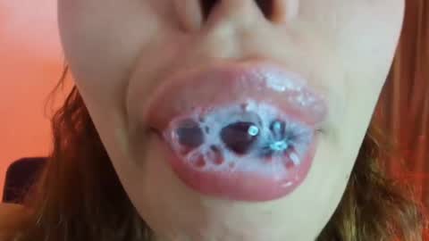 Snapshot of lisbet_21x chatting on July 25, 1:52 pm Lisbet online show from July 25, 1:52 pm