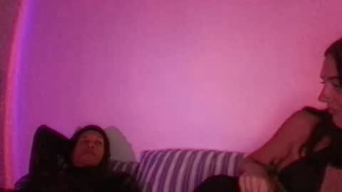 lishaluxe online show from March 17, 1:32 am