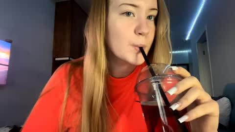 Snapshot of lisi_kiss_ chatting on May 26, 5:53 pm Aurora online show from May 26, 5:53 pm