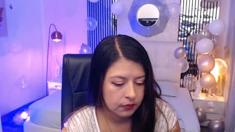 Snapshot of liss_black chatting on June 3, 3:53 am Andrea online show from June 3, 3:53 am