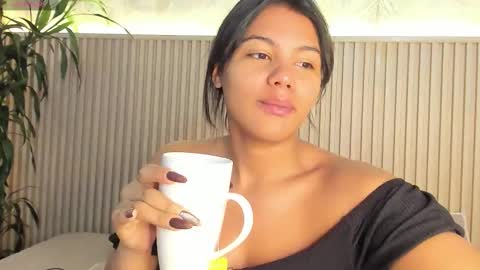 Snapshot of liss_reyes chatting on November 25, 12:05 pm Liss online show from November 25, 12:05 pm