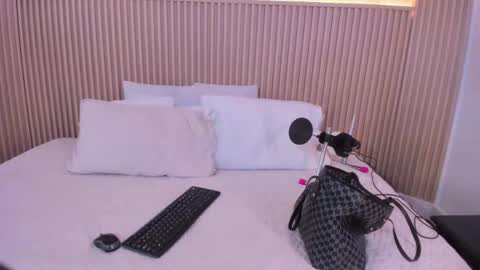 Snapshot of liss_reyes chatting on February 11, 11:59 am Liss online show from February 11, 11:59 am