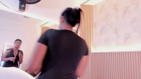 Snapshot of liss_reyes chatting on February 25, 12:26 pm Liss online show from February 25, 12:26 pm