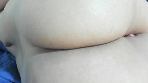 Snapshot of lissa_harris_ chatting on February 1, 9:21 am Lisa online show from February 1, 9:21 am