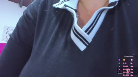 L I S S A  online show from January 10, 3:50 am