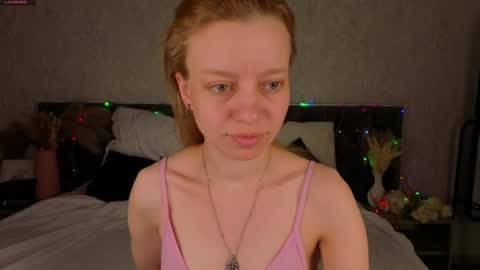 Lissa online show from May 4, 1:01 am