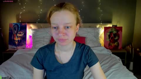 Snapshot of lissa_kitsune chatting on May 19, 1:11 am Lissa online show from May 19, 1:11 am