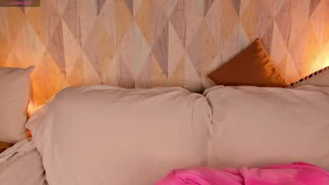 Snapshot of lissa_kitsune chatting on May 27, 1:57 am Lissa online show from May 27, 1:57 am