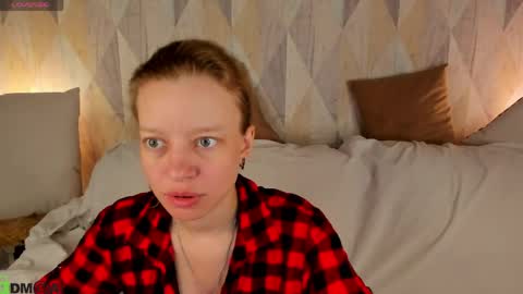 Snapshot of lissa_kitsune chatting on June 7, 1:10 am Lissa online show from June 7, 1:10 am