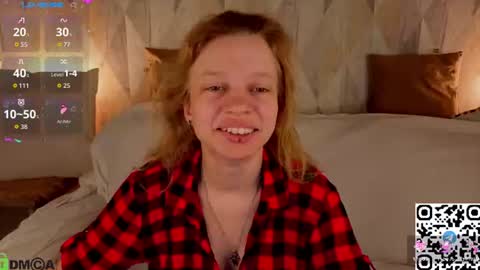 Snapshot of lissa_kitsune chatting on June 16, 1:08 am Lissa online show from June 16, 1:08 am