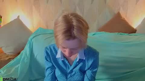 Snapshot of lissa_kitsune chatting on July 9, 1:09 am Lissa online show from July 9, 1:09 am