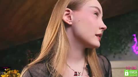 Snapshot of lissa_meooow chatting on June 10, 8:57 am your Liza again. Next stream Dec. 1 at 2 or 3 GMT online show from June 10, 8:57 am