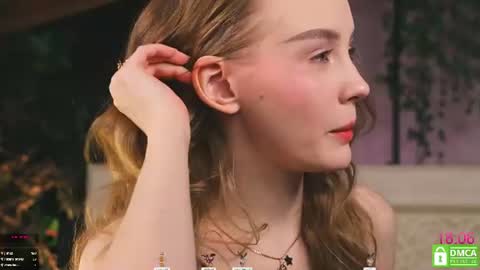 Snapshot of lissa_meooow chatting on June 18, 9:14 am your Liza again. Next stream Dec. 1 at 2 or 3 GMT online show from June 18, 9:14 am