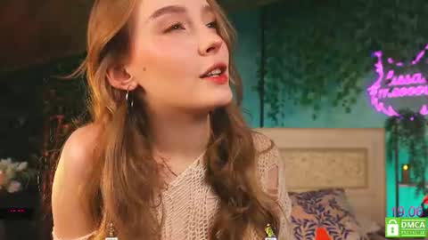 Snapshot of lissa_meooow chatting on June 19, 9:02 am your Liza again. Next stream Dec. 1 at 2 or 3 GMT online show from June 19, 9:02 am