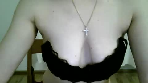 Snapshot of lissa_olsson chatting on February 4, 9:41 pm Lissa online show from February 4, 9:41 pm