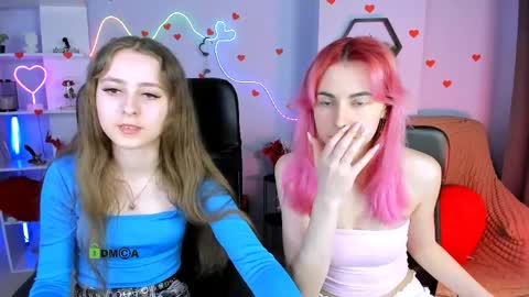 Snapshot of lissa_veils chatting on April 6, 12:17 pm lissa online show from April 6, 12:17 pm