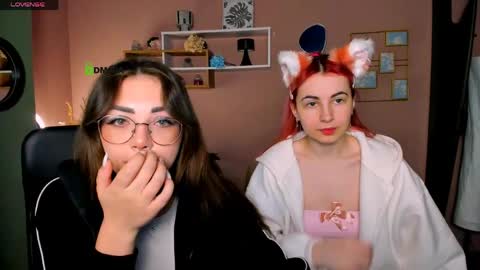 Snapshot of lissa_veils chatting on April 13, 5:46 am lissa online show from April 13, 5:46 am