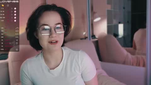 Snapshot of lissalarsson_ chatting on December 4, 5:11 pm Lissa online show from December 4, 5:11 pm