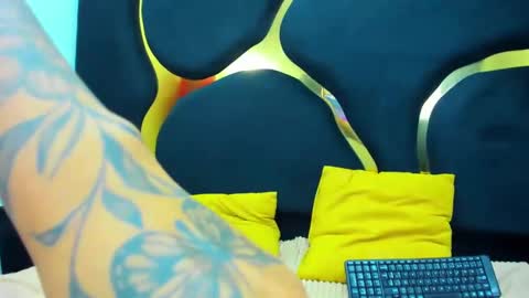 LISSA JHONS online show from October 11, 5:17 am