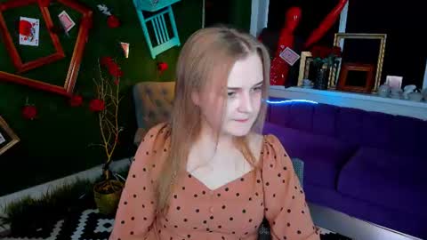 Snapshot of lissatelor chatting on July 10, 9:01 am Lissa Telor online show from July 10, 9:01 am