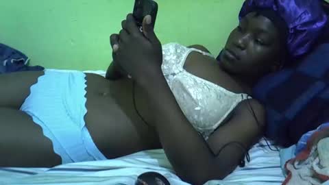 Snapshot of lisssa01 chatting on September 18, 12:29 pm lisssa01 online show from September 18, 12:29 pm