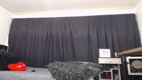 Snapshot of litas_secrets chatting on February 25, 8:41 pm LITA a sexy milf online show from February 25, 8:41 pm