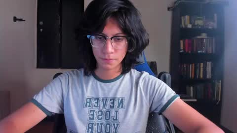 Snapshot of literateboy chatting on May 8, 1:44 am Literateboy online show from May 8, 1:44 am