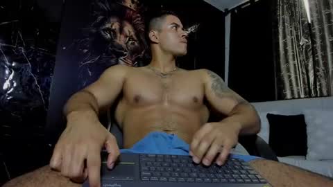 Snapshot of litoxxx_cass chatting on June 15, 1:35 pm litoxxx_cass online show from June 15, 1:35 pm