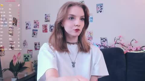 Snapshot of little__caprice chatting on May 27, 7:27 am Bella online show from May 27, 7:27 am