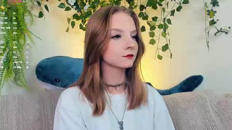 Snapshot of little__caprice chatting on June 23, 8:01 am Bella online show from June 23, 8:01 am