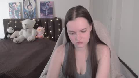 little__flowers online show from October 11, 6:56 am