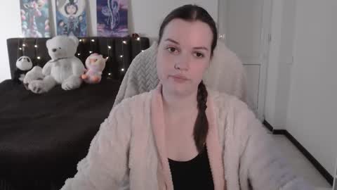 little__flowers online show from October 18, 8:04 am