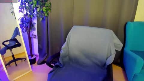 Snapshot of little__isabel chatting on May 26, 1:34 am Isabel online show from May 26, 1:34 am