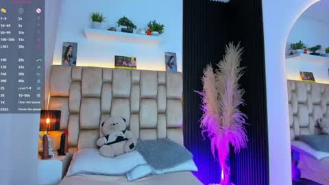 Snapshot of little__sophie18 chatting on July 27, 7:43 pm Sophie ---- connected from 1400 to 2100 Colombia time online show from July 27, 7:43 pm