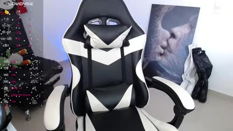 Snapshot of little_amy__ chatting on March 11, 9:54 pm Amelie online show from March 11, 9:54 pm