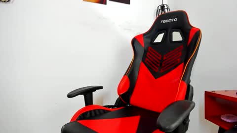 Snapshot of little_aphrodite2 chatting on November 13, 4:22 am Aliciaparaisss online show from November 13, 4:22 am