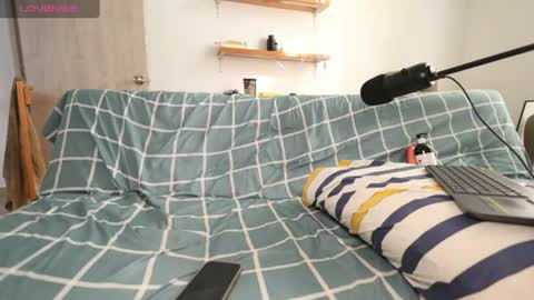 Snapshot of little_bear00 chatting on June 18, 1:04 pm Little bear - give my room a like thanks. online show from June 18, 1:04 pm