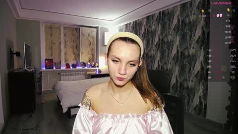 Birdy online show from December 27, 8:28 pm