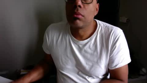 Snapshot of little_buddha chatting on December 20, 10:49 am Pure Black Power online show from December 20, 10:49 am