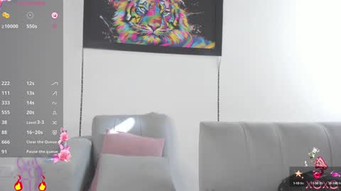 Snapshot of little_caro13 chatting on December 29, 8:37 pm Independent model carolina online show from December 29, 8:37 pm